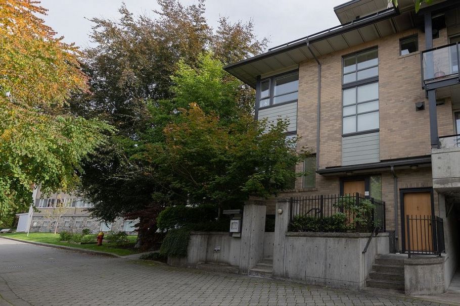 5952 Chancellor Mews Vancouver, BC - 32