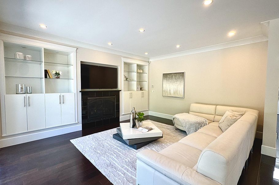 586 Silverdale Place North Vancouver, BC - 6