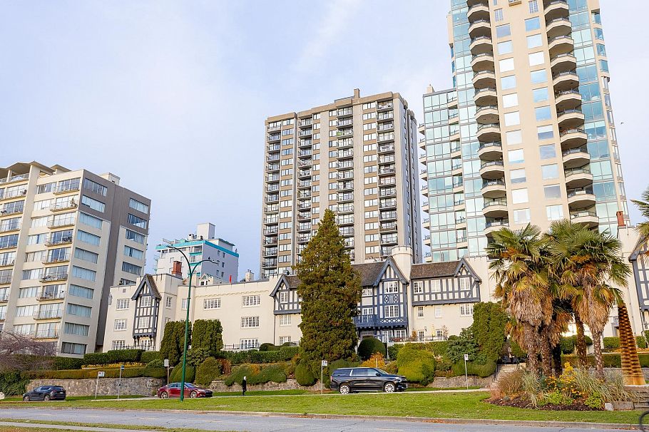 1202 1330 Harwood Street Vancouver, BC - 4