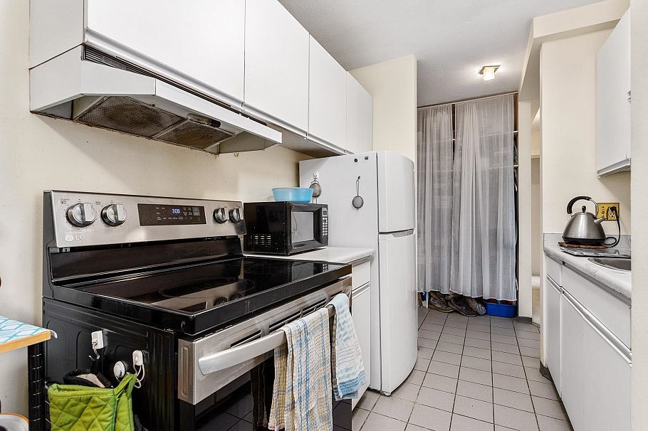 1202 1330 Harwood Street Vancouver, BC - 16