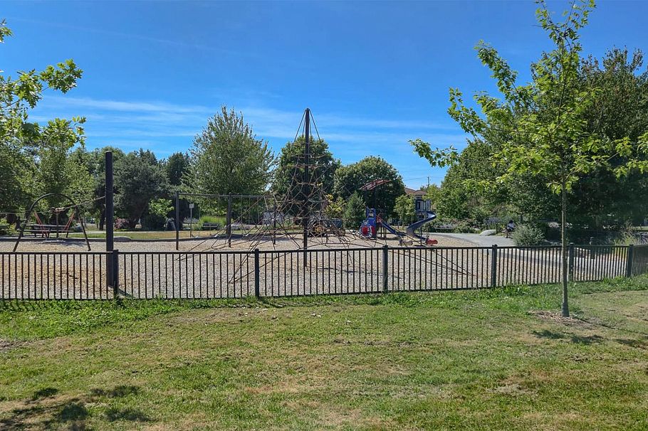 6021 Commercial Street Vancouver, BC - 35