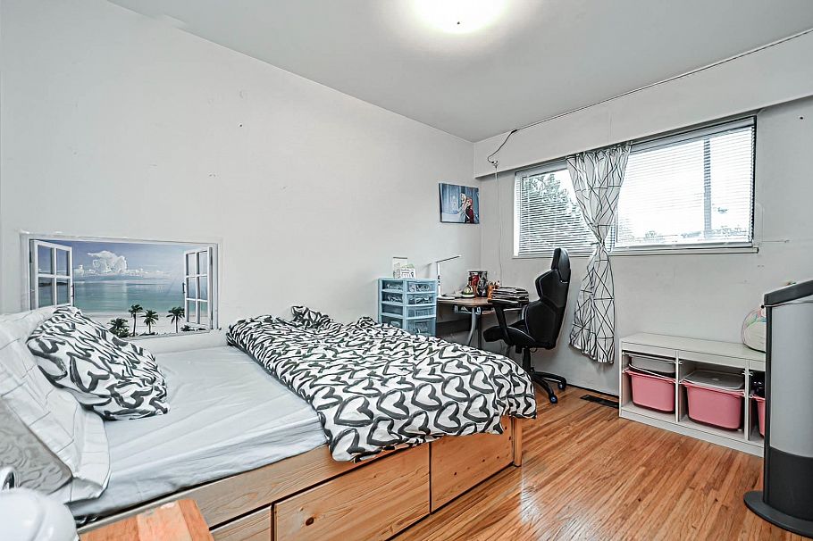 6021 Commercial Street Vancouver, BC - 11