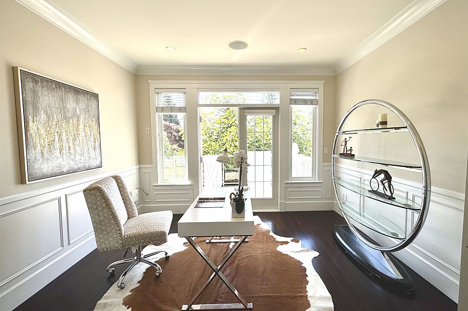 586 Silverdale Place North Vancouver, BC - 4