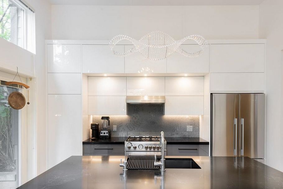 5952 Chancellor Mews Vancouver, BC - 3