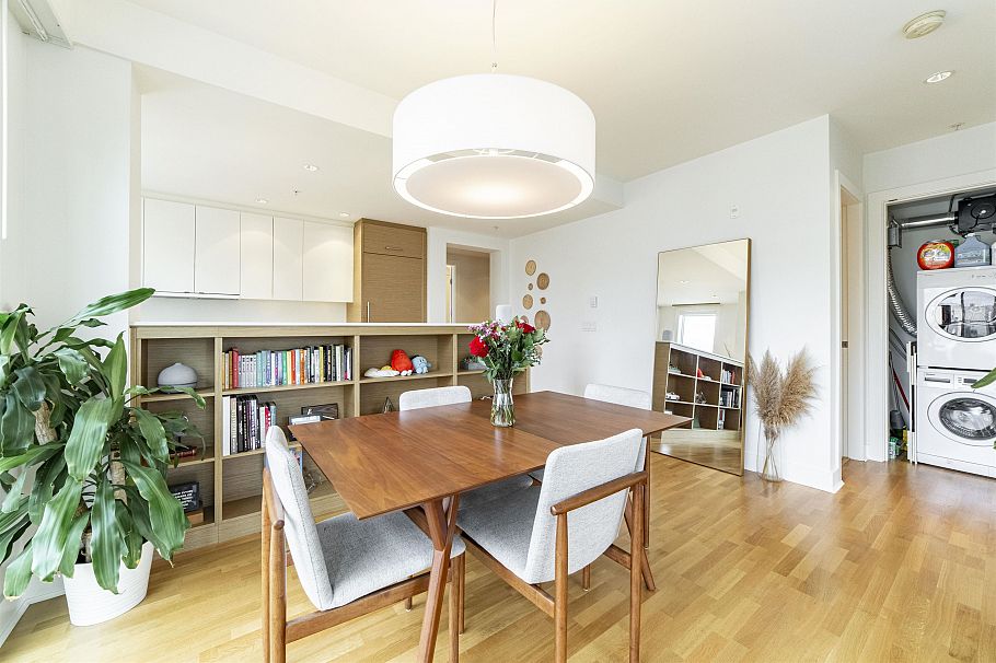 306 2128 W 40th Avenue Vancouver, BC - 9