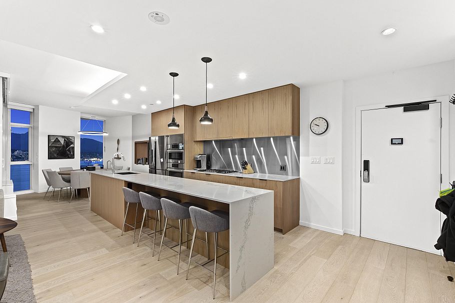 3701 1211 Melville Street Vancouver, BC - 5