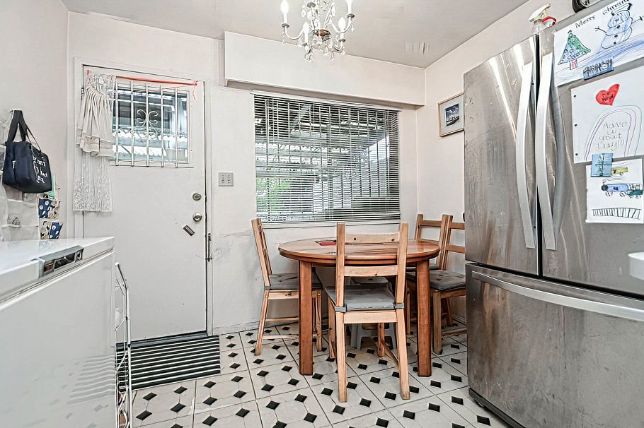 6021 Commercial Street Vancouver, BC - 7