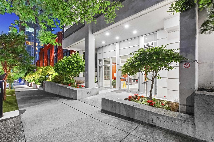 3701 1211 Melville Street Vancouver, BC - 19