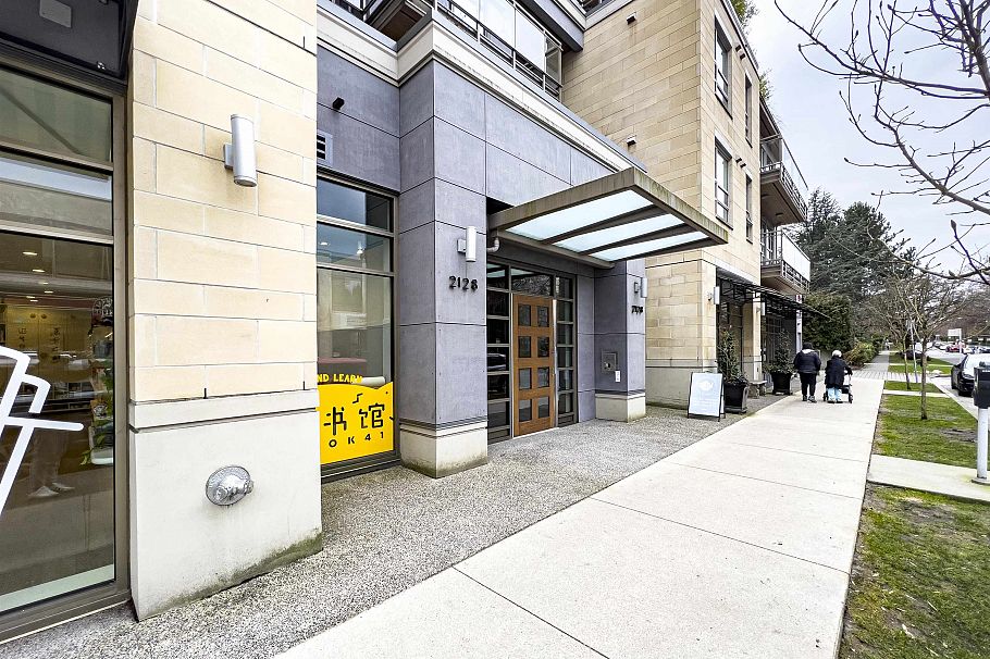 306 2128 W 40th Avenue Vancouver, BC - 32