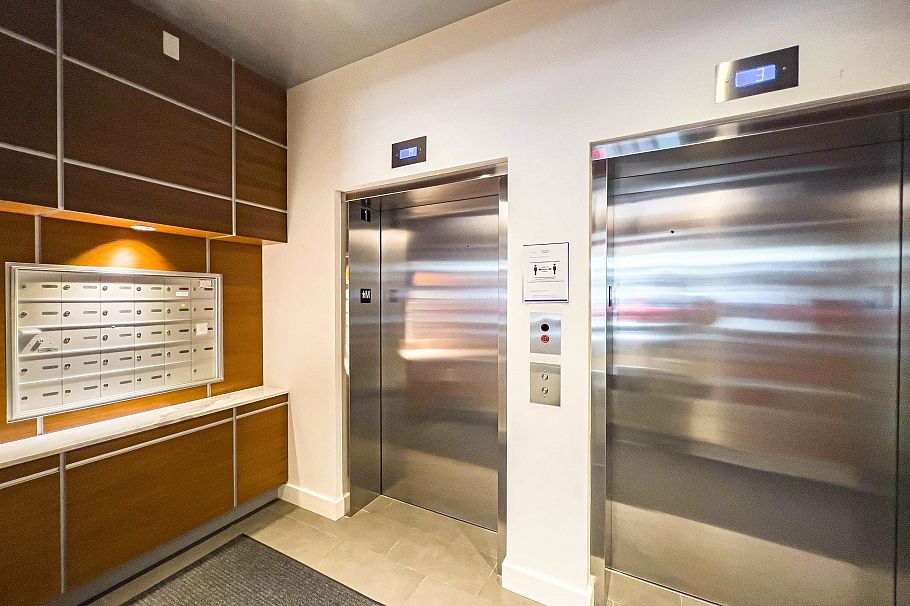 306 2128 W 40th Avenue Vancouver, BC - 4