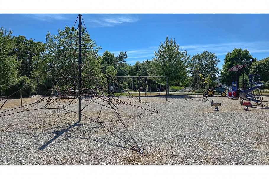 6021 Commercial Street Vancouver, BC - 36