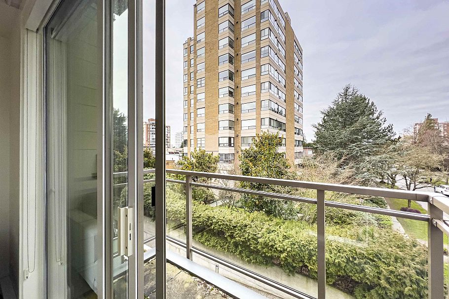 306 2128 W 40th Avenue Vancouver, BC - 29