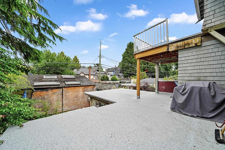 3535- 3539 W 3rd Avenue Vancouver, BC - 27