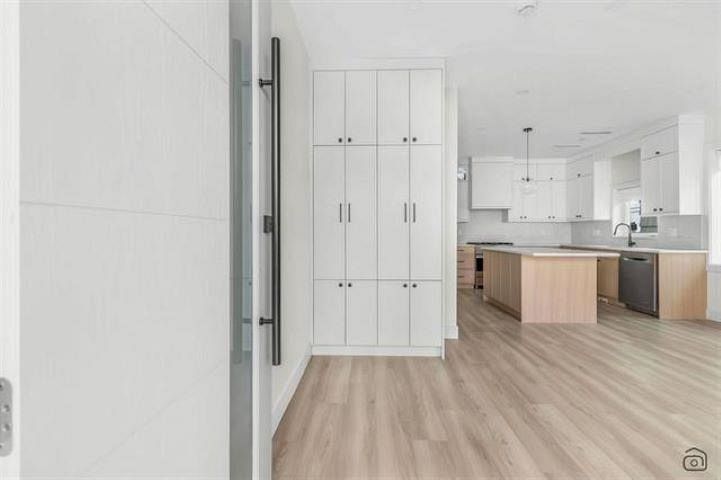 718 E 62nd Avenue Vancouver, BC - 7