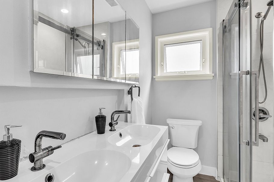 45 Renfrew Street Vancouver, BC - 19