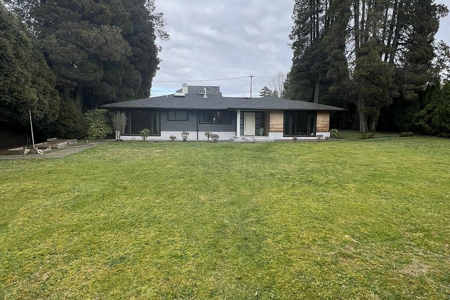 4888 Granville Street Vancouver, BC - 2