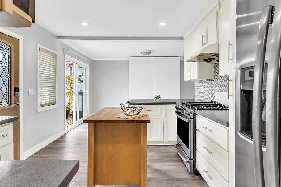 45 Renfrew Street Vancouver, BC - 9