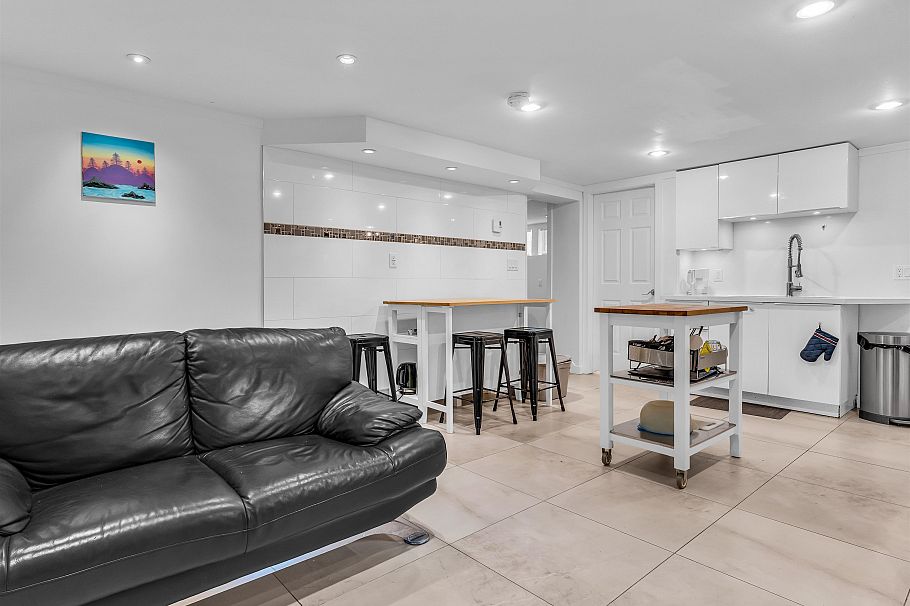 45 Renfrew Street Vancouver, BC - 25