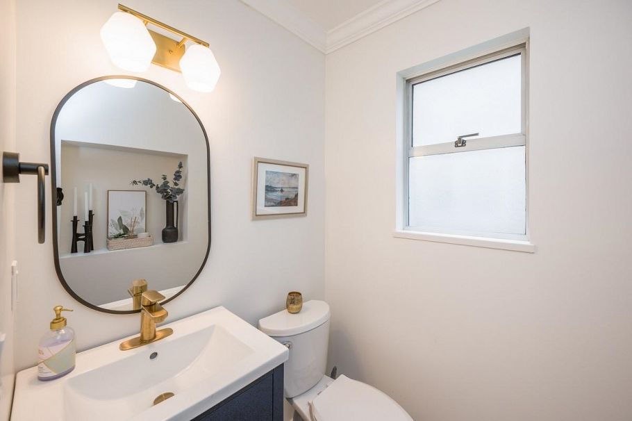 3338 Mahon Avenue North Vancouver, BC - 20