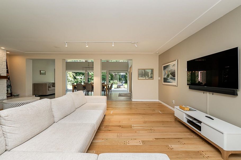 4151 Tytahun Crescent Vancouver, BC - 4