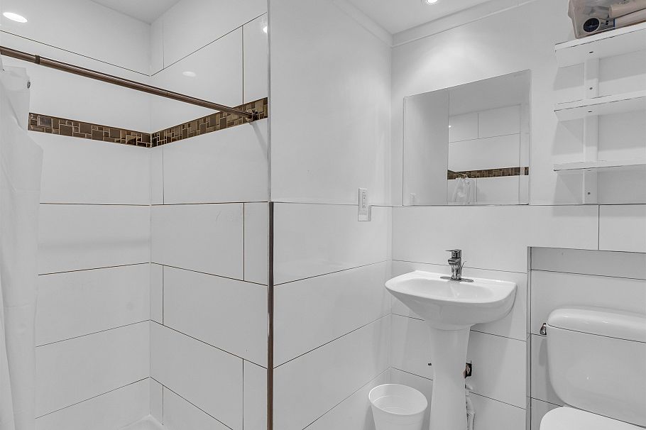 45 Renfrew Street Vancouver, BC - 28