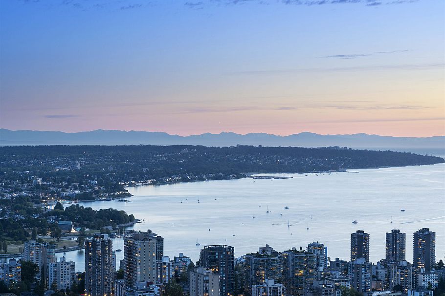 5704 1128 W Georgia Street Vancouver, BC - 10