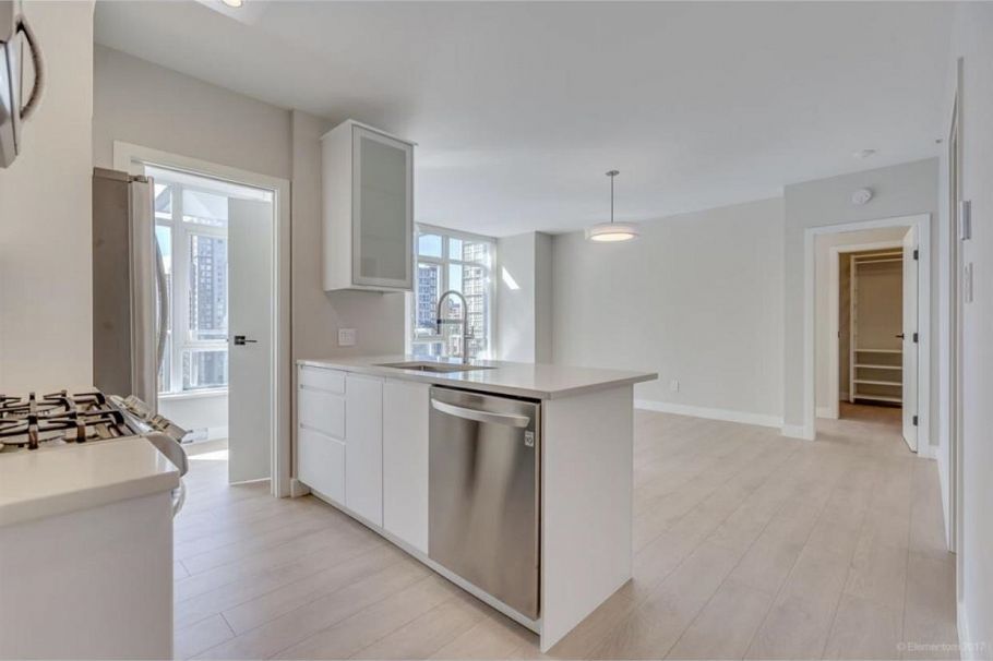 907 480 Robson Street Vancouver, BC - 6