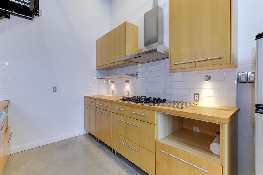 302 1220 E Pender Street Vancouver, BC - 10