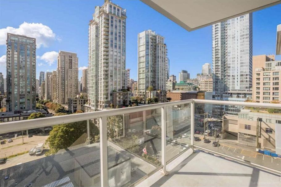 907 480 Robson Street Vancouver, BC - 17