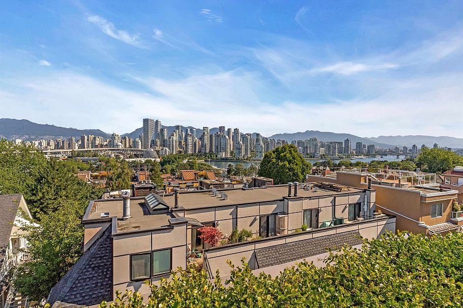 7 2366 Birch Street Vancouver, BC - 38