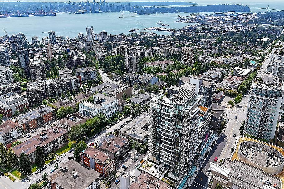 408 135 E 13th Street North Vancouver, BC - 1