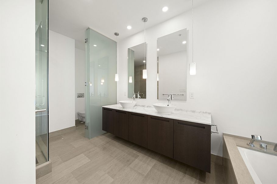 5704 1128 W Georgia Street Vancouver, BC - 23