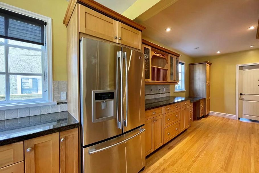 1749 West 62nd Avenue Vancouver, BC - 6