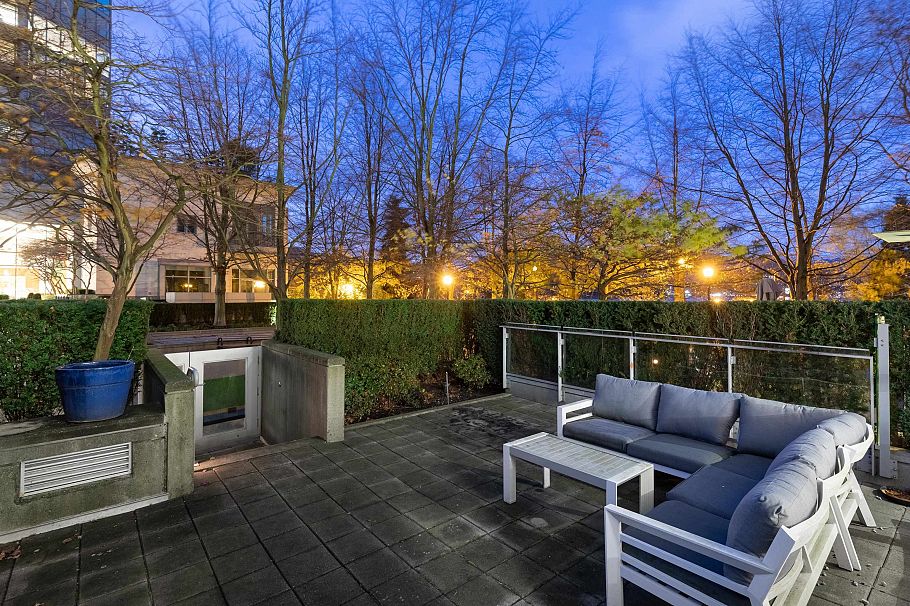 TH23 1281 W Cordova Street Vancouver, BC - 1