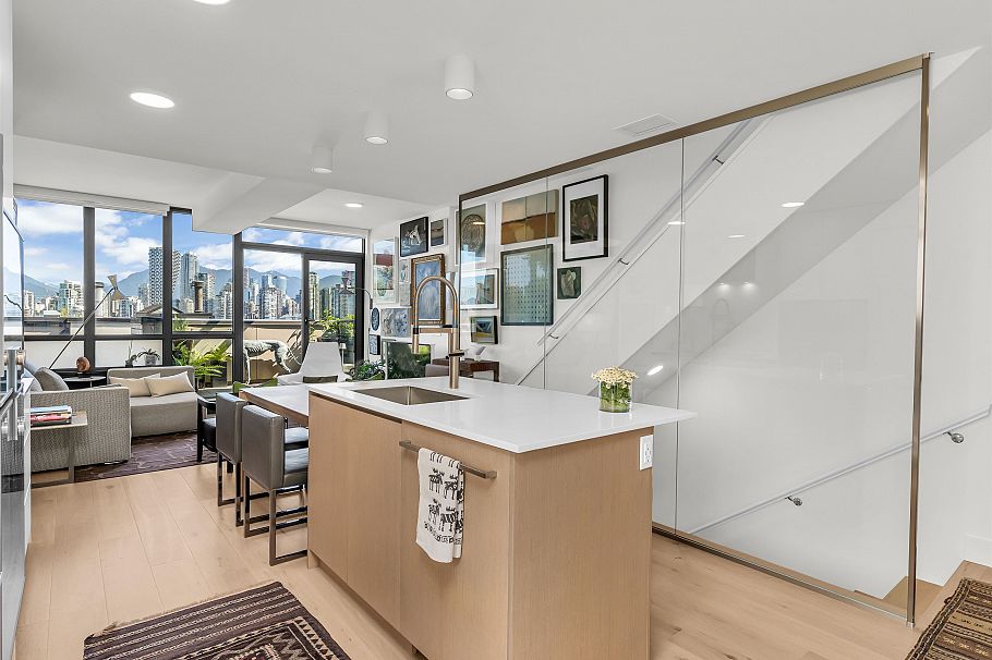 7 2366 Birch Street Vancouver, BC - 22