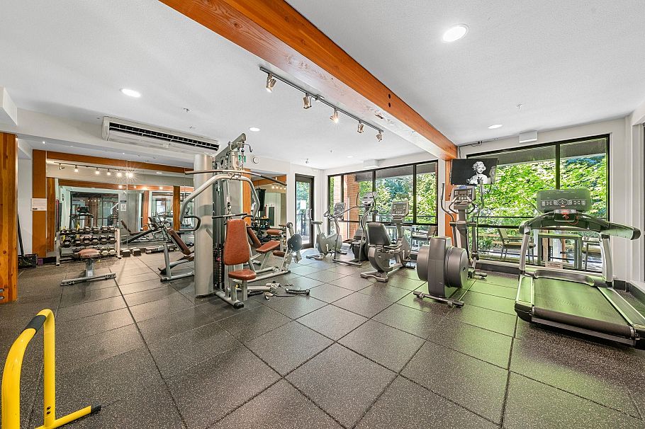 412 719 W 3rd Street North Vancouver, BC - 35