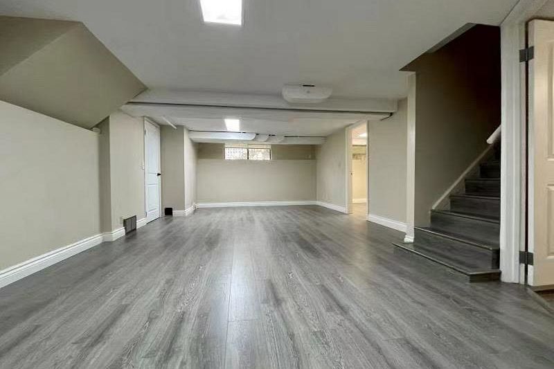 1749 West 62nd Avenue Vancouver, BC - 9