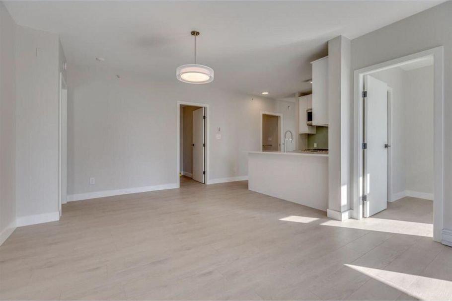 907 480 Robson Street Vancouver, BC - 5