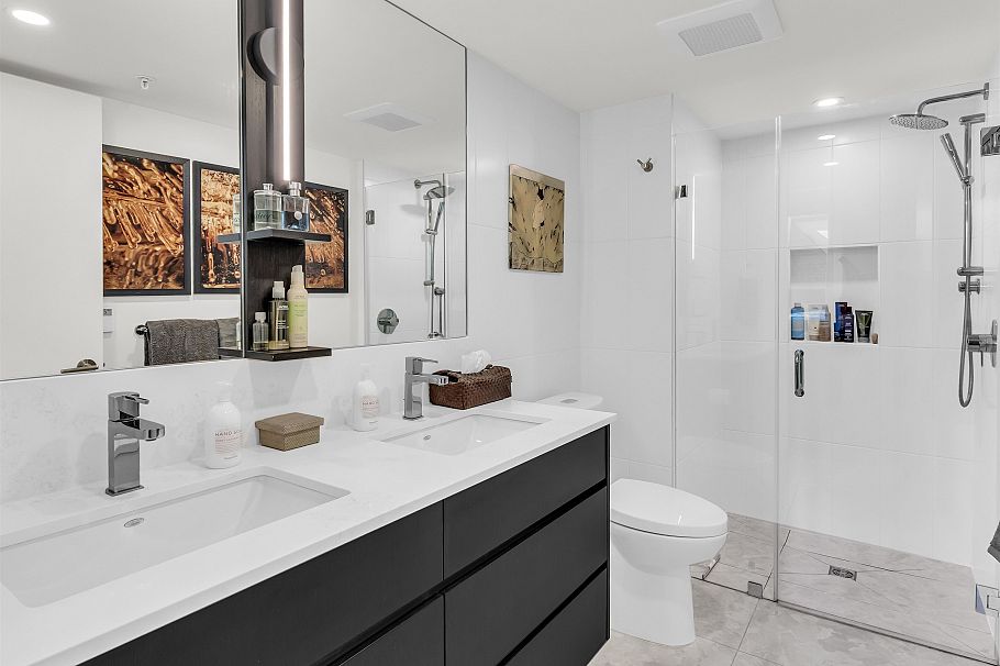 7 2366 Birch Street Vancouver, BC - 16