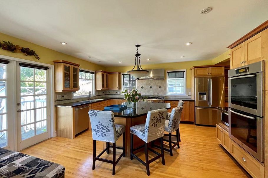 1749 West 62nd Avenue Vancouver, BC - 3