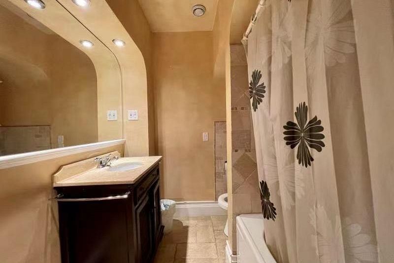 1749 West 62nd Avenue Vancouver, BC - 12