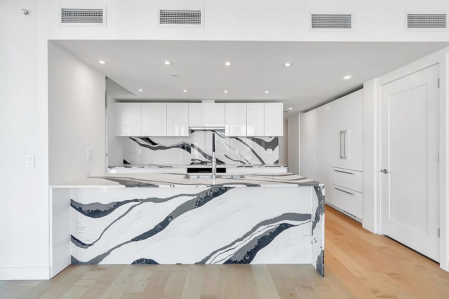 1006 135 13th Street North Vancouver, BC - 8