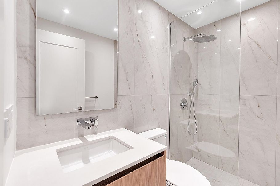 1006 135 13th Street North Vancouver, BC - 20