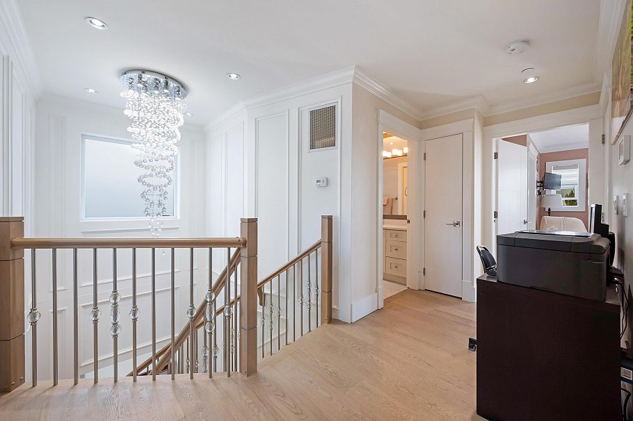 242 E 65th Avenue Vancouver, BC - 17