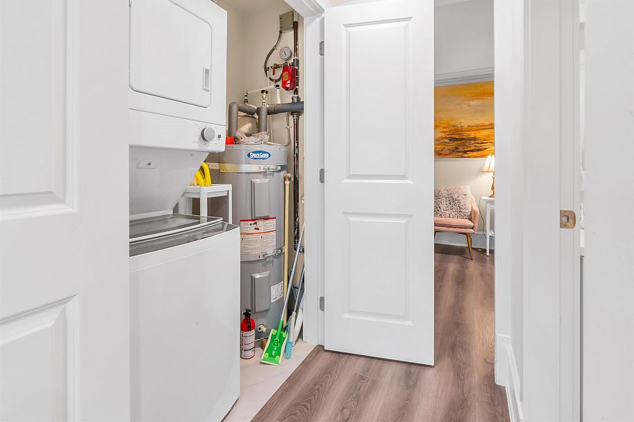 1125 Park Drive Vancouver, BC - 17