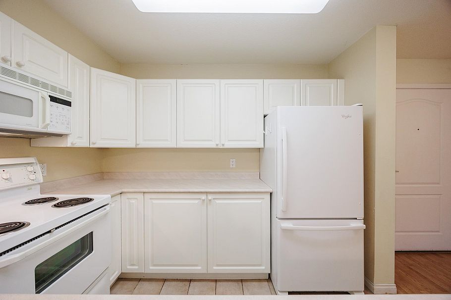 407 2059 Chesterfield Avenue North Vancouver, BC - 21