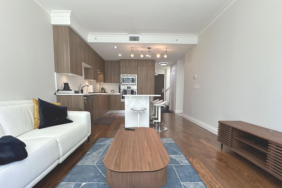 202 185 Victory Ship Way Vancouver, BC - 2