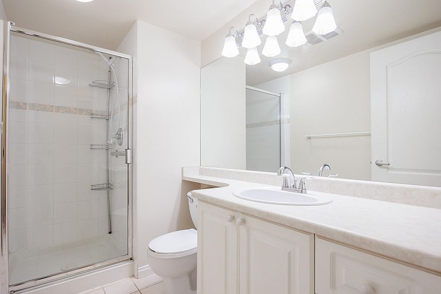 407 2059 Chesterfield Avenue North Vancouver, BC - 16