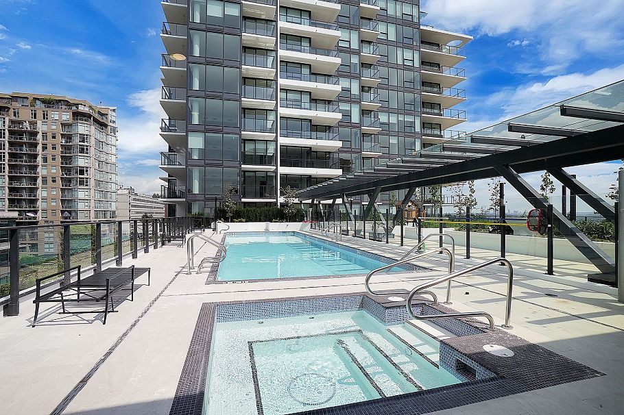 1006 135 13th Street North Vancouver, BC - 31