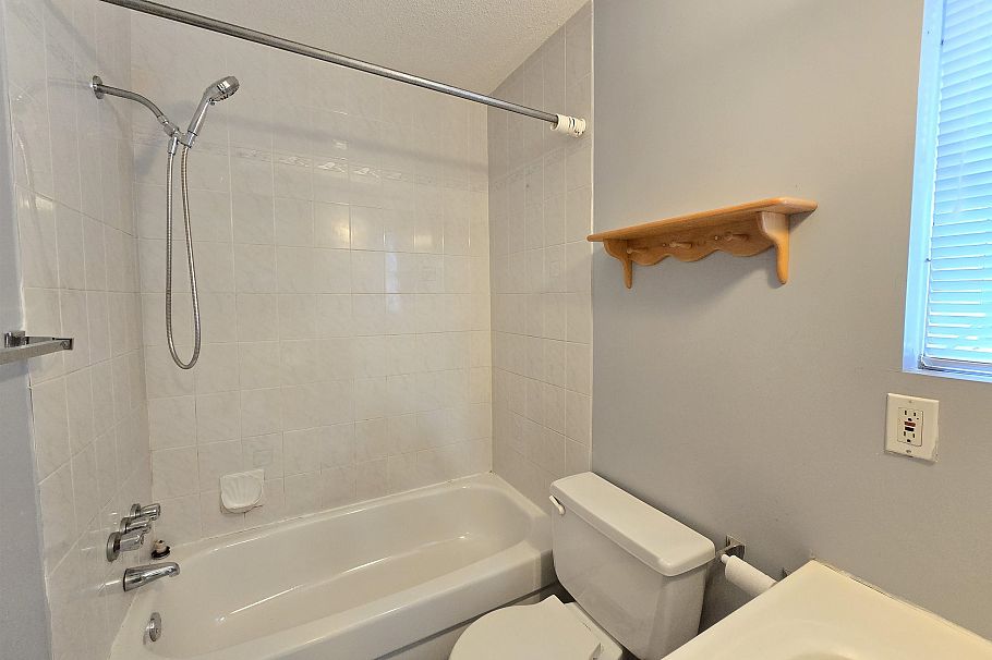 3369 Price Street Vancouver, BC - 16